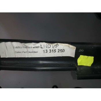 Recambio de salpicadero para opel meriva b 1.6 cdti dpf referencia OEM IAM 13315250  