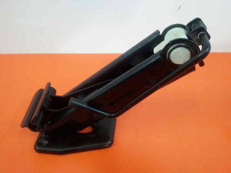 Recambio de gato para ford fiesta berlina (dx) ambiente referencia OEM IAM 96FB17080BB  