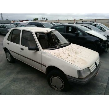 peugeot 205 berlina del año 1992