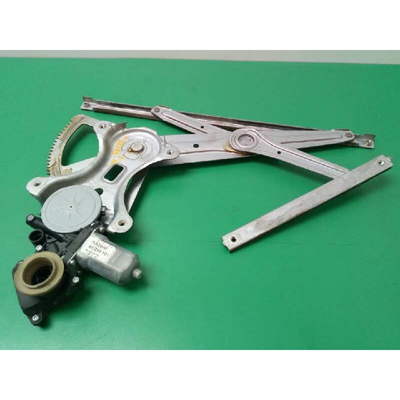 Recambio de elevalunas trasero izquierdo para toyota corolla verso (r1) 2.2 d-4d sol referencia OEM IAM TIJERA 698400F020 