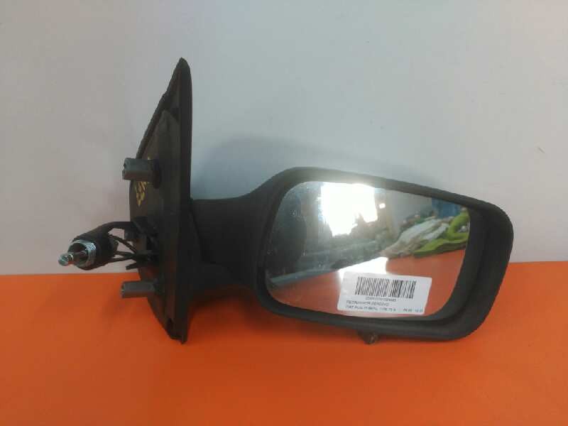 Recambio de retrovisor derecho para fiat punto berl. (176) 75 s referencia OEM IAM 0071712587  