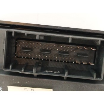 Recambio de caja reles / fusibles para opel vectra c berlina 2.0 16v turbo cat (z 20 net / lq8) referencia OEM IAM 13165970 3591