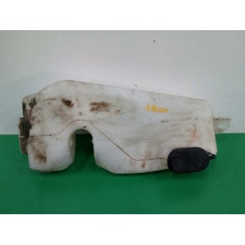 Recambio de deposito limpia para dacia logan laureate referencia OEM IAM 8200210002  