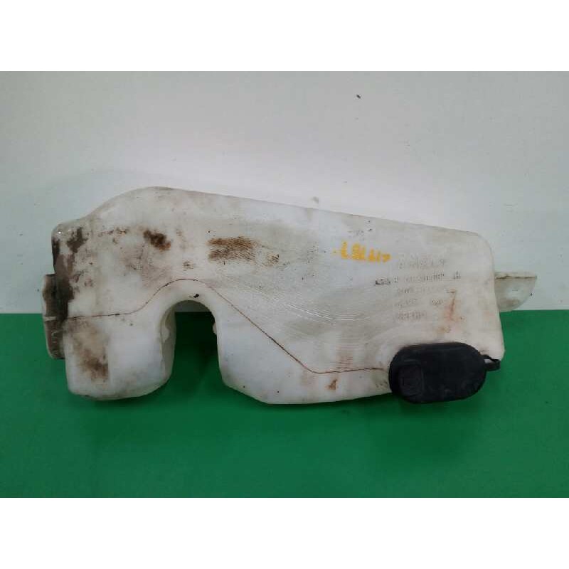 Recambio de deposito limpia para dacia logan laureate referencia OEM IAM 8200210002  