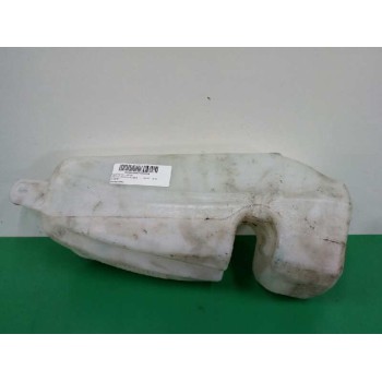 Recambio de deposito limpia para dacia logan laureate referencia OEM IAM 8200210002  
