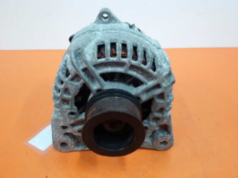 Recambio de alternador para renault clio iii emotion referencia OEM IAM 8200323137 0124425034 