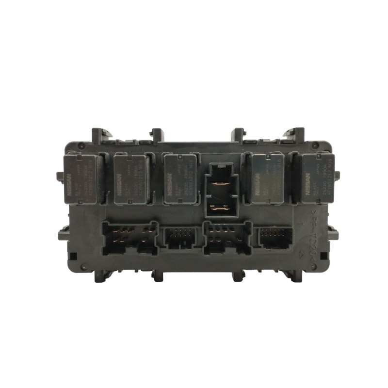 CAJA RELES / FUSIBLES