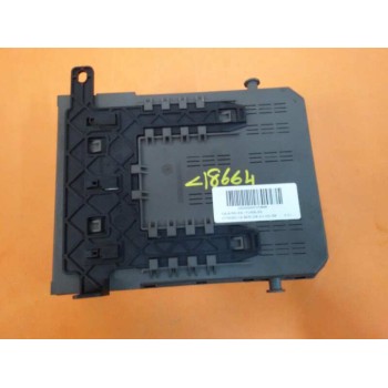 Recambio de caja reles / fusibles para citroën c5 berlina 2.0 hdi sx referencia OEM IAM 9646226880  