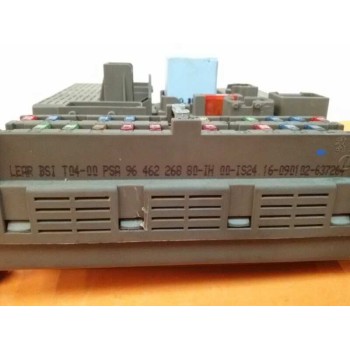 Recambio de caja reles / fusibles para citroën c5 berlina 2.0 hdi sx referencia OEM IAM 9646226880  