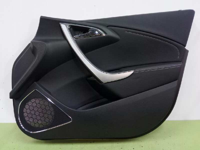 Recambio de guarnecido puerta delantera derecha para opel astra j sports tourer excellence referencia OEM IAM 13321404  