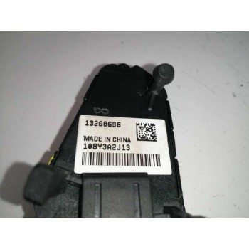 Recambio de mando volante para opel meriva b 1.6 cdti dpf referencia OEM IAM 13268686 LADO DERECHO 