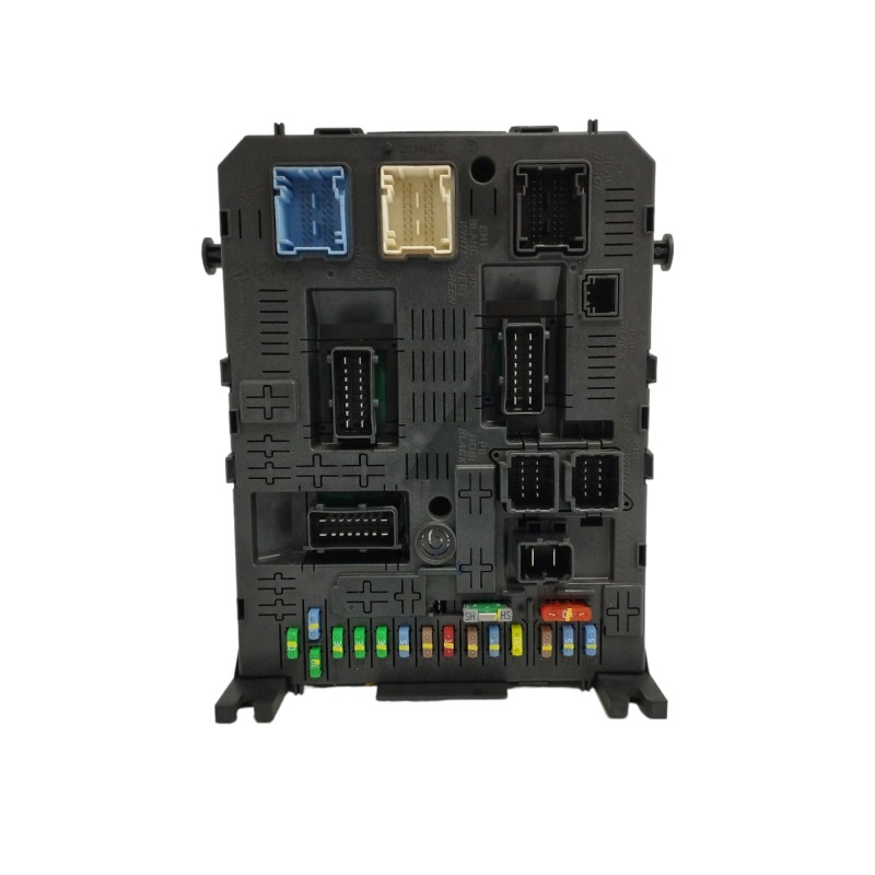 CAJA RELES / FUSIBLES