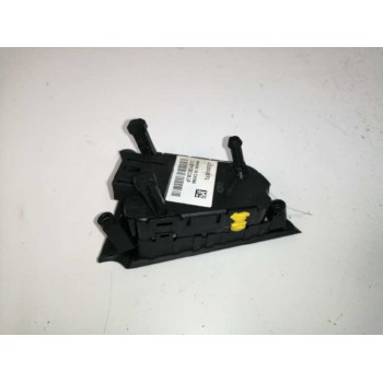 Recambio de mando volante para opel meriva b 1.6 cdti dpf referencia OEM IAM 13352971 LADO IZQUIERDO 