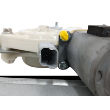 Recambio de elevalunas delantero derecho para hyundai h350 kasten 2.5 crdi cat referencia OEM IAM 8240459010  