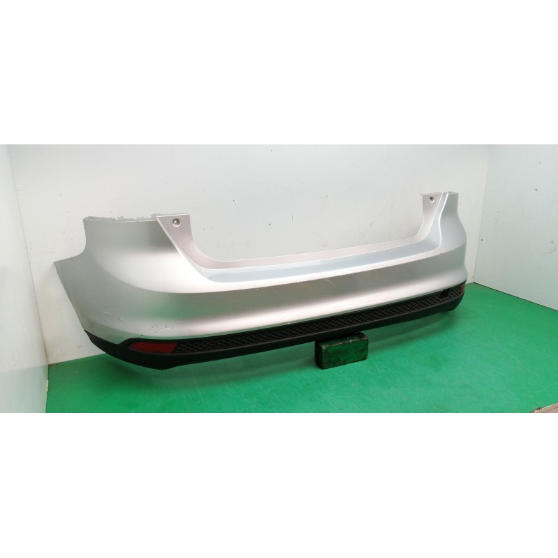 PARAGOLPES TRASERO