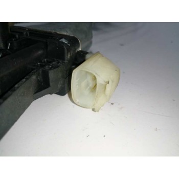 Recambio de elevalunas trasero derecho para kia carnival / grand carnival iii (vq) 2.9 crdi referencia OEM IAM FUNDA 824604D020 