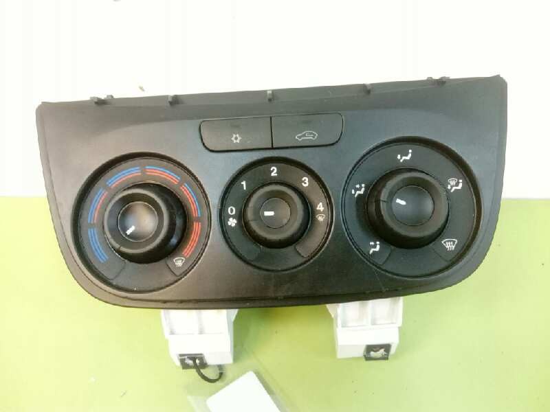 Recambio de mando calefaccion / aire acondicionado para opel combo d expression l1h1 referencia OEM IAM 105N4740100  