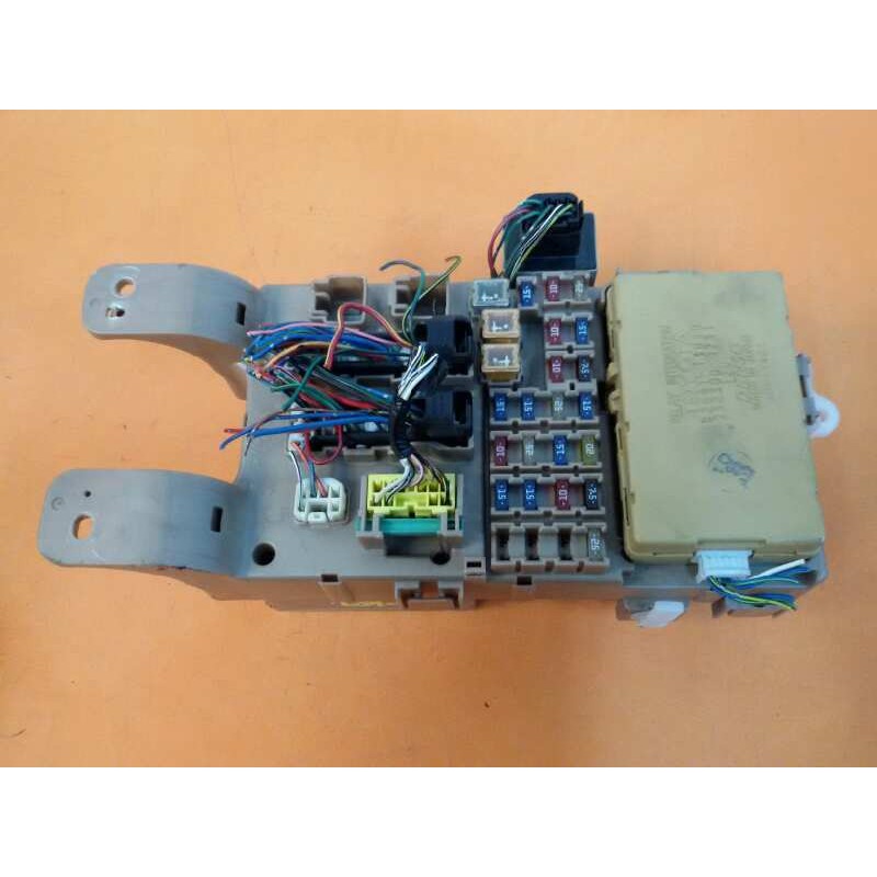 CAJA RELES / FUSIBLES