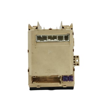 Recambio de caja reles / fusibles para lexus rx 3.5 v6 cat referencia OEM IAM 8273048221  