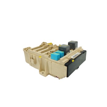 Recambio de caja reles / fusibles para lexus rx 3.5 v6 cat referencia OEM IAM 8273048221  