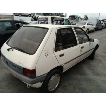 peugeot 205 berlina del año 1992
