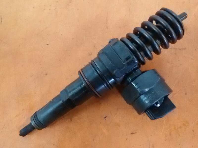 Recambio de inyector para skoda fabia familiar (6y5) comfort referencia OEM IAM 038130073AJ 0414720015 