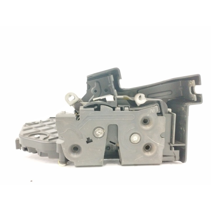 Recambio de cerradura puerta delantera izquierda para volvo v50 familiar 2.0 diesel cat referencia OEM IAM 30753658  