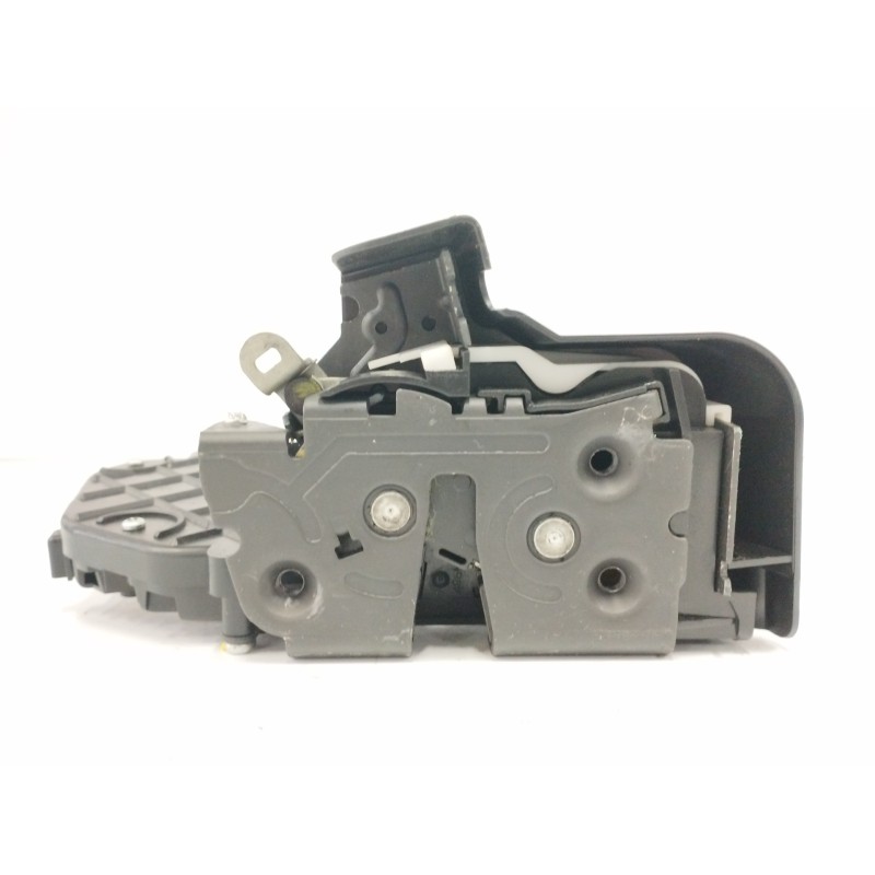 Recambio de cerradura puerta trasera izquierda para volvo v50 familiar 2.0 diesel cat referencia OEM IAM 30753945  
