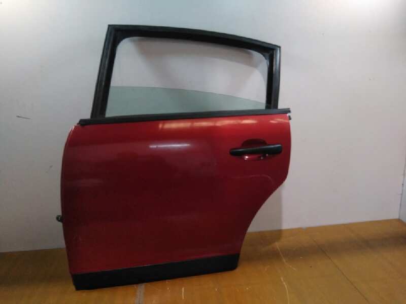 Recambio de puerta trasera izquierda para citroën c4 berlina lx referencia OEM IAM 9006H8 OBSERVAR FOTOS 