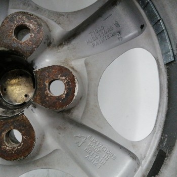 Recambio de llanta para jaguar xk8/xkr coupe 4.0 v8 32v cat referencia OEM IAM MJD6116AB BJX17CHX33 5H 5X120