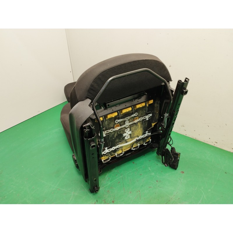 ASIENTO DELANTERO DERECHO