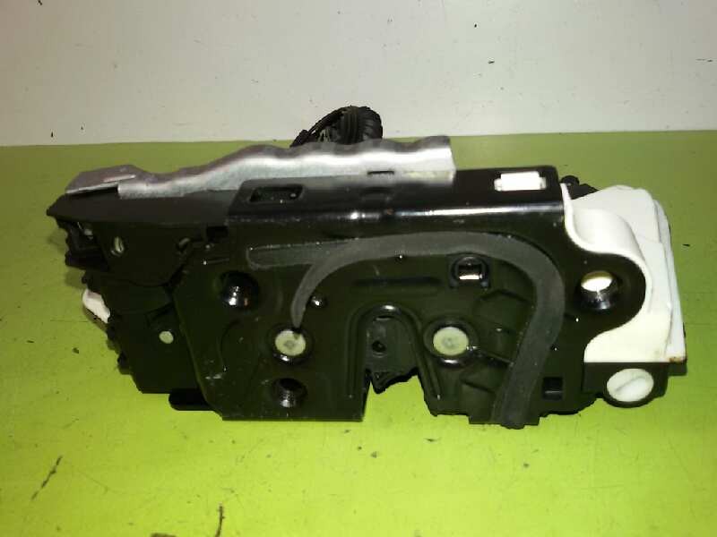 Recambio de cerradura puerta trasera izquierda para volkswagen golf vi (5k1) sport referencia OEM IAM 5K4839015B  