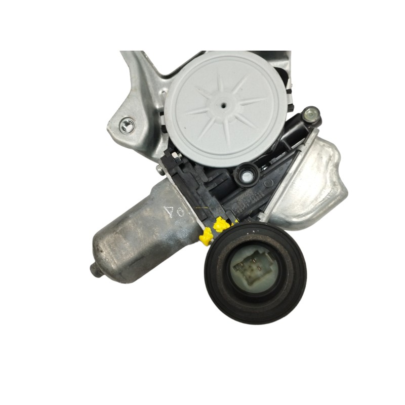 ELEVALUNAS TRASERO DERECHO 827504GA0A