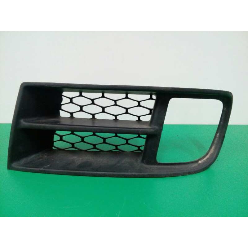 Recambio de rejilla paragolpes izquierda para hyundai h 1 2.5 crdi cat referencia OEM IAM 865734A410  