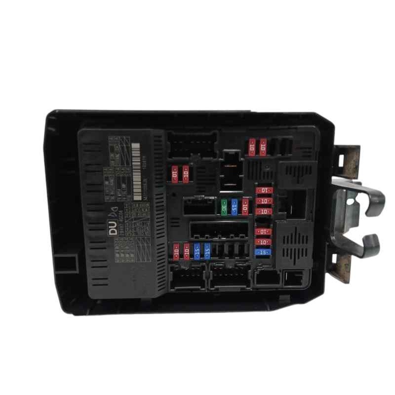 CAJA RELES / FUSIBLES