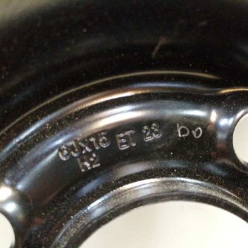 Recambio de neumatico repuesto para citroën c4 cactus 1.2 12v vti referencia OEM IAM 5401W3 6JX16H2 ET23 GOODYEAR