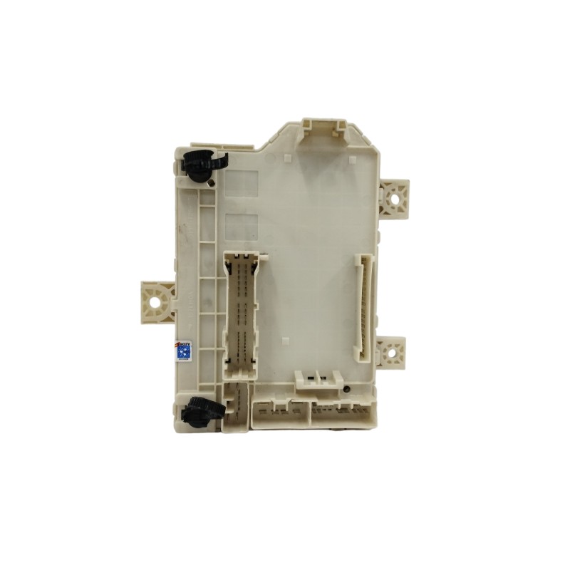 CAJA RELES / FUSIBLES