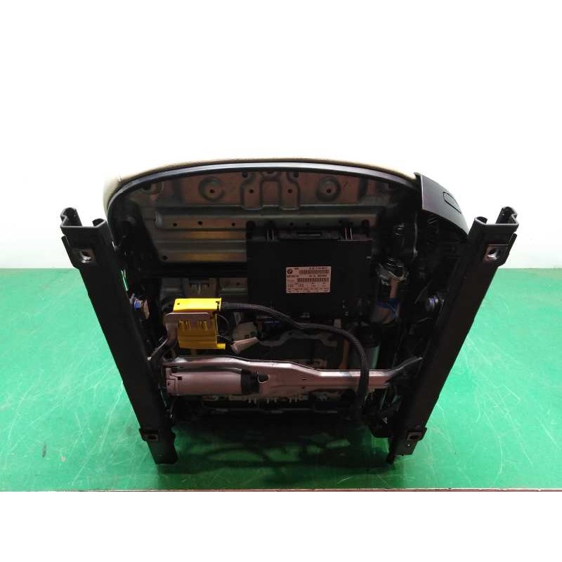 ASIENTO DELANTERO IZQUIERDO