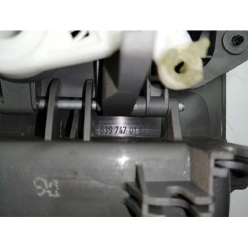 Recambio de maneta interior trasera derecha para volkswagen crafter caja cerrada 2.0 tdi referencia OEM IAM A9067600061 DE CARGA