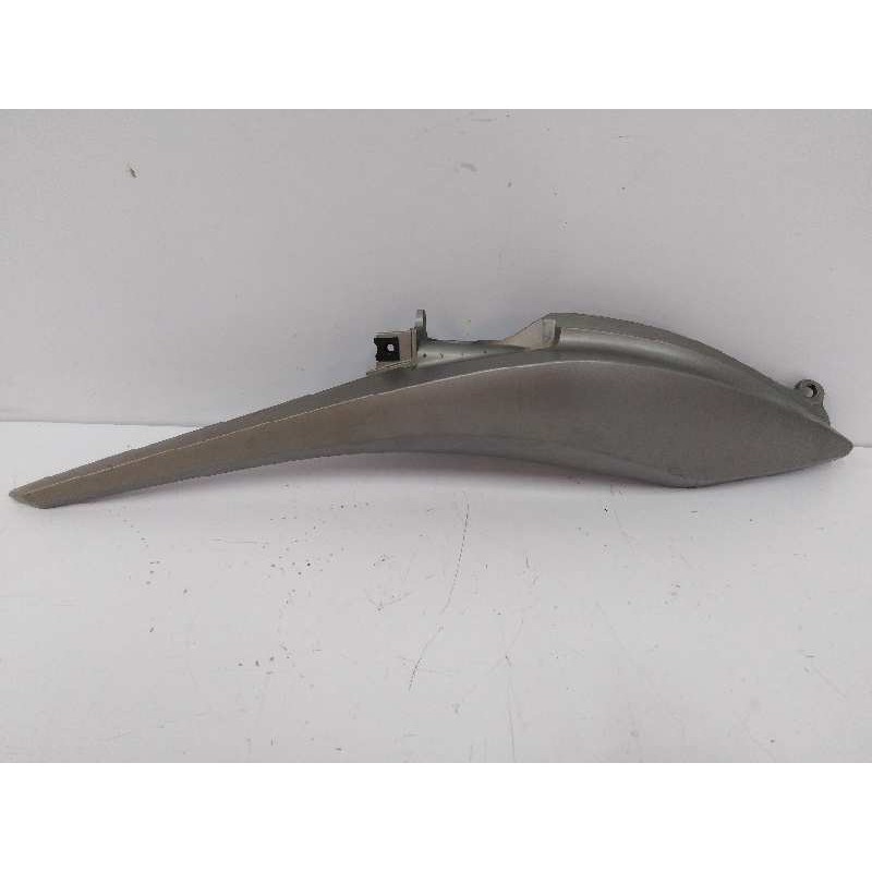 Recambio de carenado para honda cb/cbf 600 / 900 hornet /cbf 1000 referencia OEM IAM 77210MFGD00 TRASERO DERECHO 