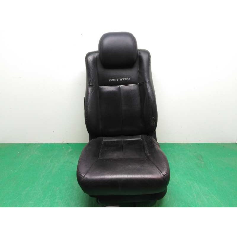 Recambio de asiento delantero izquierdo para ssangyong actyon i 200 xdi 4wd referencia OEM IAM   
