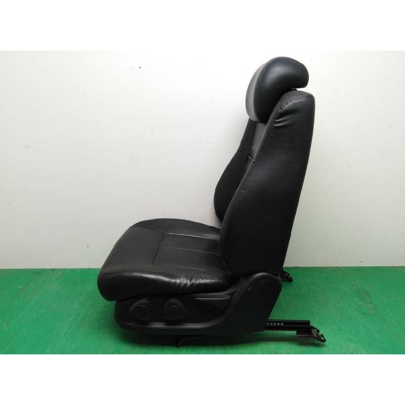 ASIENTO DELANTERO IZQUIERDO