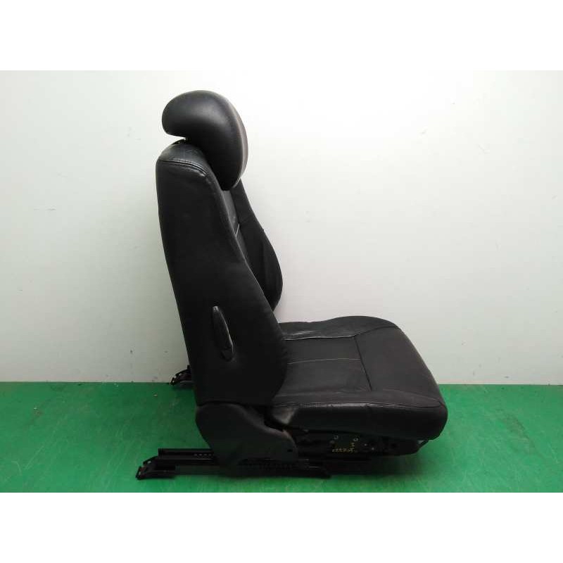 ASIENTO DELANTERO IZQUIERDO