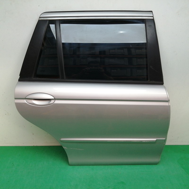 Recambio de puerta trasera derecha para jaguar x-type wagon 2.0 diesel cat referencia OEM IAM C2S42633  