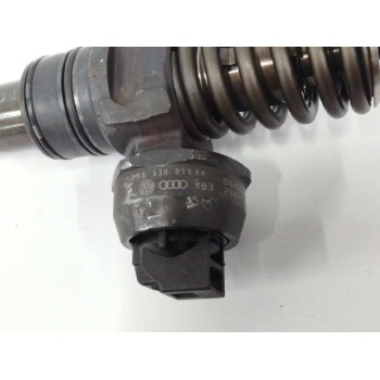 Recambio de inyector para volkswagen passat berlina (3b3) 1.9 tdi referencia OEM IAM 038130073BA  