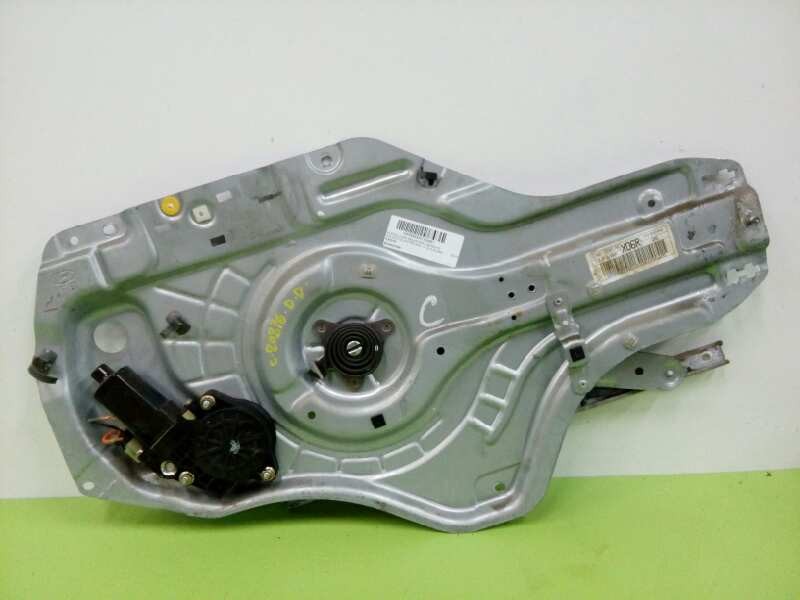 Recambio de elevalunas delantero derecho para hyundai elantra (xd) 1.6 gls (5-ptas.) referencia OEM IAM TIJERA 824802D061 