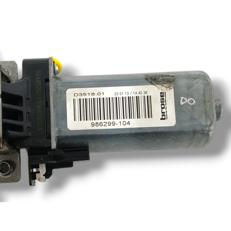 NO IDENTIFICADO MOTOR DE ASIENTO DELANTERO DERECHO