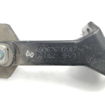 Recambio de soporte / guia puerta corredera para volkswagen crafter caja cerrada 2.0 tdi referencia OEM IAM A9067600147 DERECHA 