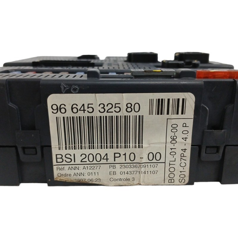 CAJA RELES / FUSIBLES OBSERVAR FOTOS BSI/ 204P1000