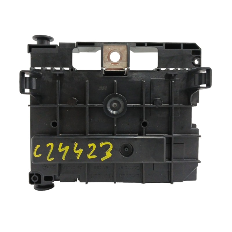 CAJA RELES / FUSIBLES